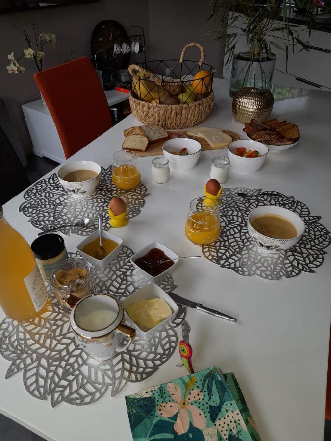 Chambre Dans Un Ecrin De Verdure Angrie Exteriér fotografie