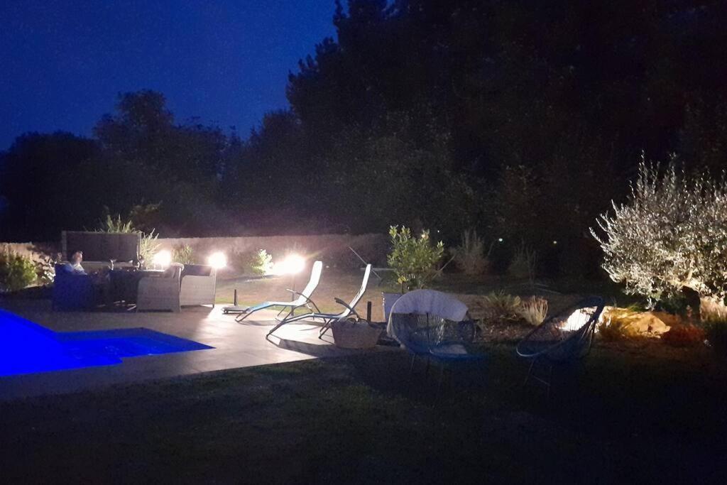 Chambre Dans Un Ecrin De Verdure Angrie Exteriér fotografie