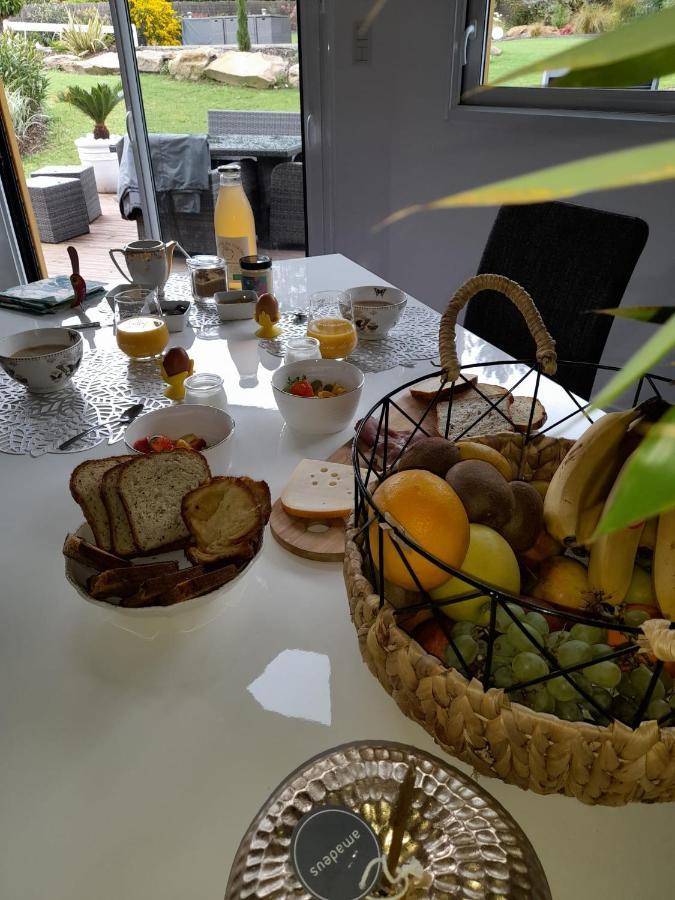 Chambre Dans Un Ecrin De Verdure Angrie Exteriér fotografie