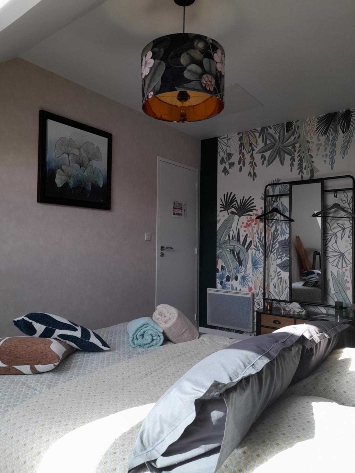 Chambre Dans Un Ecrin De Verdure Angrie Exteriér fotografie