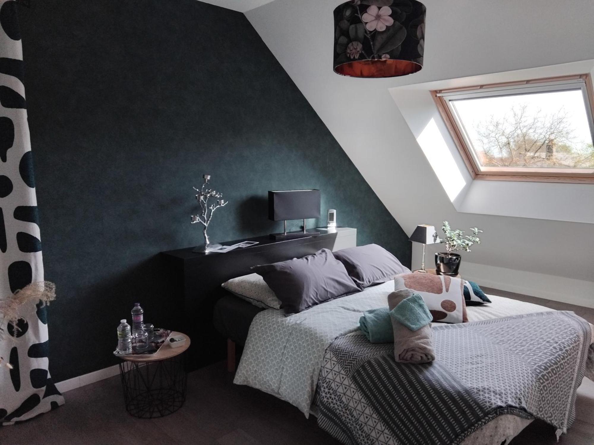 Chambre Dans Un Ecrin De Verdure Angrie Exteriér fotografie